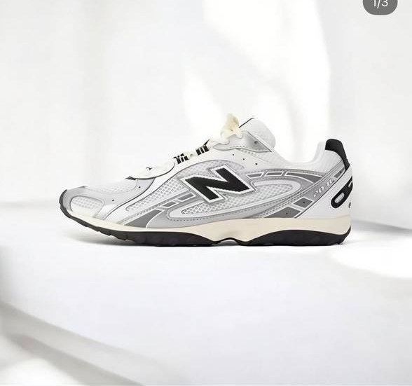 New Balance 204L